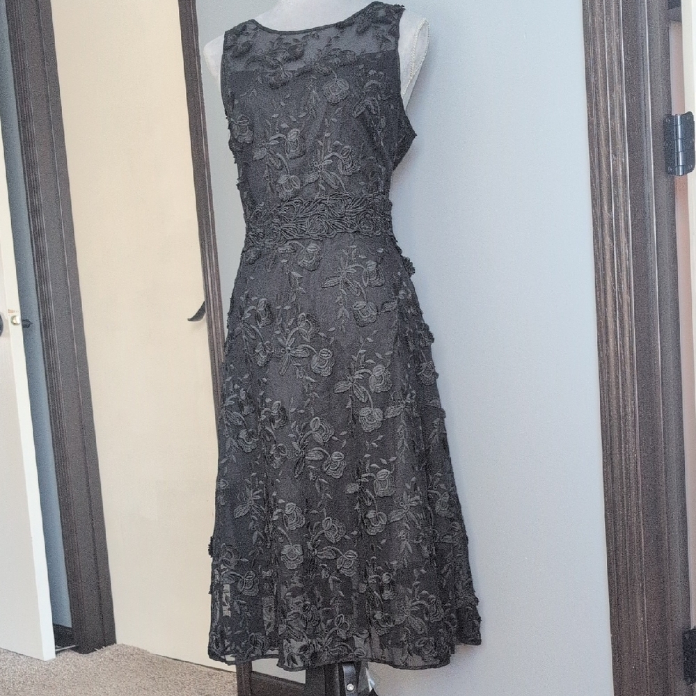 WHBM 3D Floral Lace Midi Dress 10 Fit And Flare - Picture 2 of 14